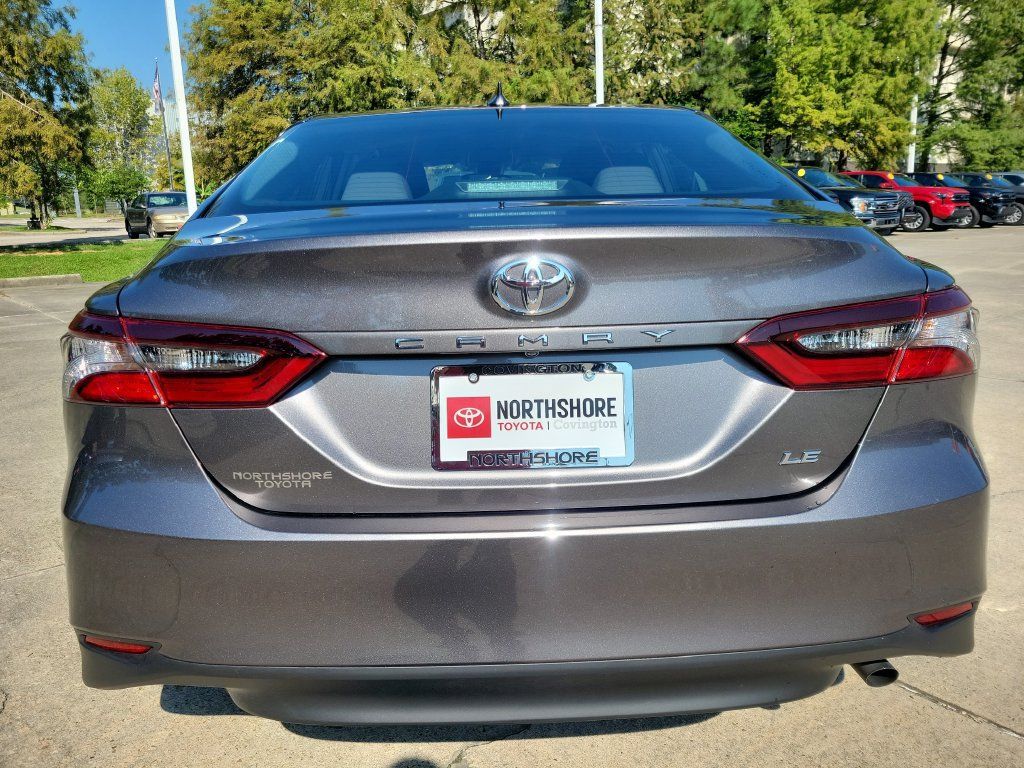 Used 2024 Toyota Camry LE FWD image 5