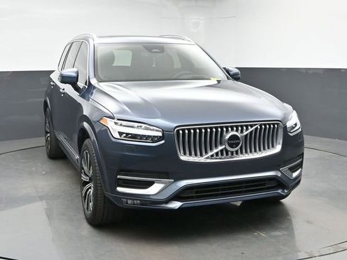 Used 2023 Volvo XC90 B5 Plus w/ Protection Package Premier AWD/4WD image 2