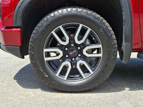 Used 2023 GMC Sierra 1500 AT4 w/ AT4 Premium Package AWD/4WD image 8