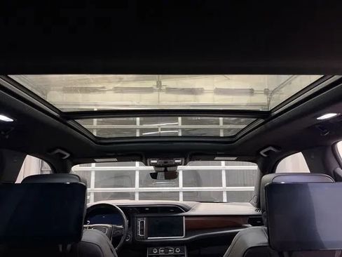 Used 2023 GMC Yukon Denali Ultimate image 18