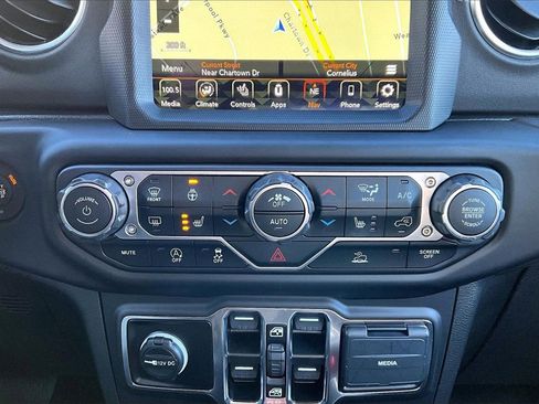 Certified 2023 Jeep Wrangler Sahara w/ Cold Weather Group image 18