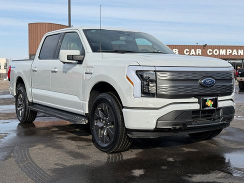 Used 2023 Ford F150 Lightning Lariat image 2