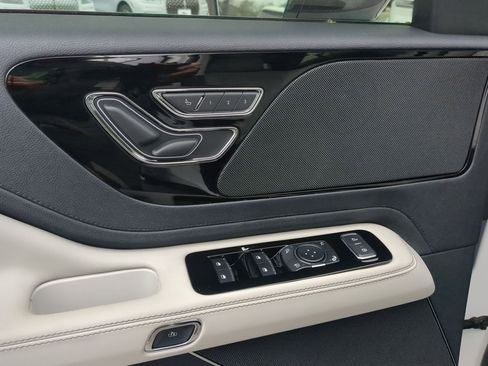 New 2026 Lincoln Aviator Premiere image 12