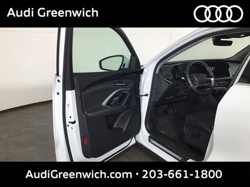 Used 2025 Audi Q5 Premium Plus w/ Premium Plus AWD/4WD image 10