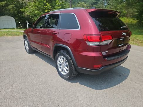 Used 2021 Jeep Grand Cherokee Laredo X AWD/4WD image 3
