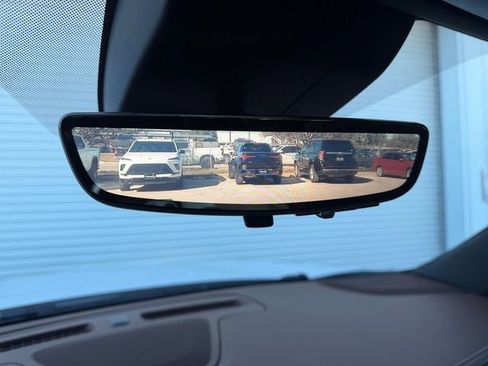 Used 2023 Chevrolet Suburban High Country image 12