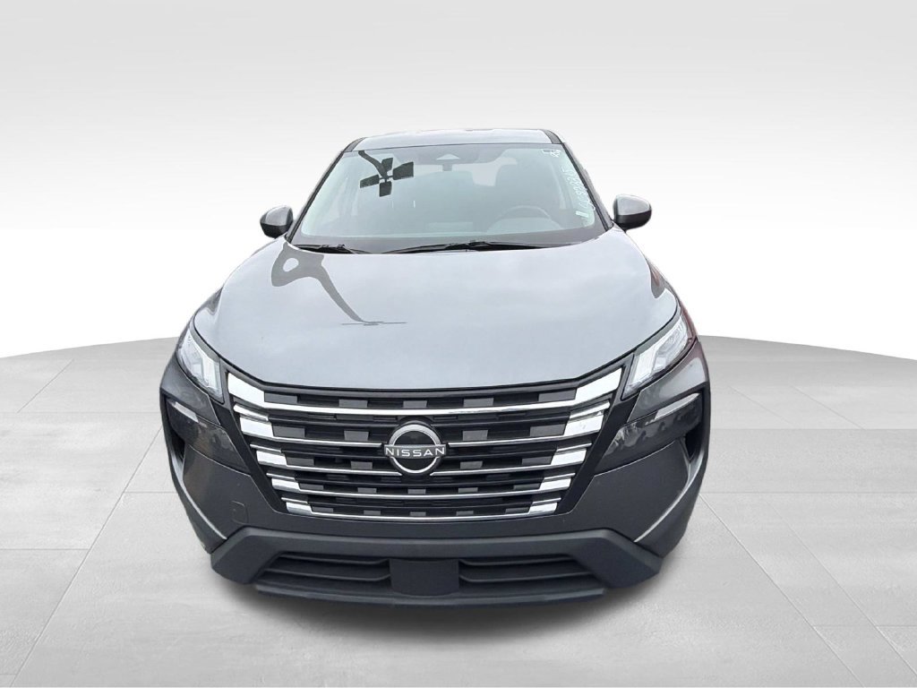 Used 2025 Nissan Rogue SV AWD/4WD image 5