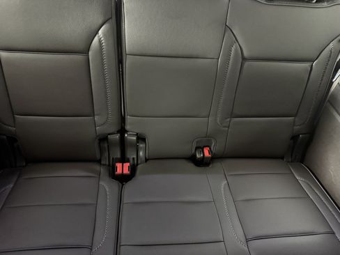 Used 2023 GMC Yukon Denali AWD/4WD image 15
