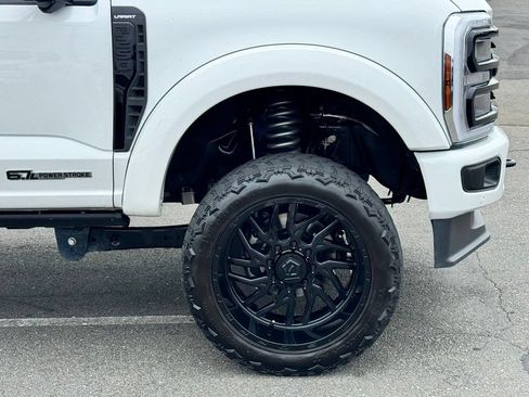 Used 2024 Ford F250 Lariat w/ Lariat Ultimate Package AWD/4WD image 46
