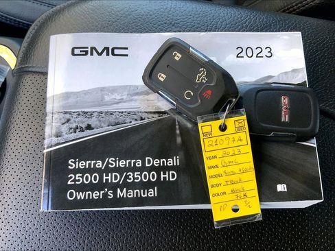 Used 2023 GMC Sierra 3500 Denali w/ Denali Ultimate Package image 9