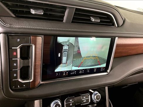 Used 2024 GMC Yukon XL Denali Ultimate image 14