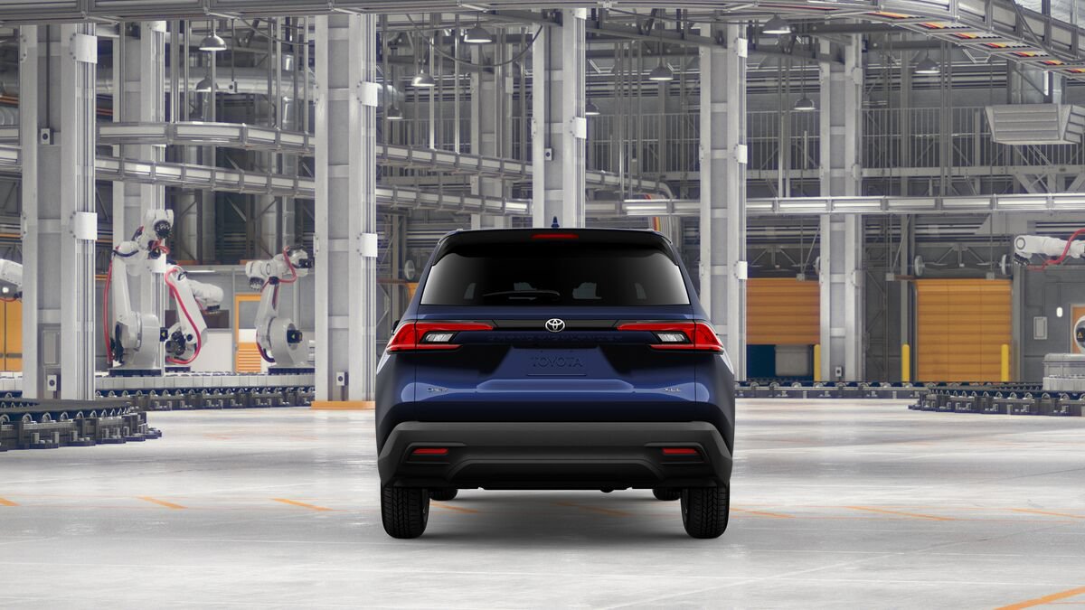 New 2026 Toyota Grand Highlander XLE FWD image 8