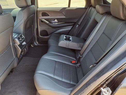 Used 2025 Mercedes-Benz GLE 450 4MATIC image 17