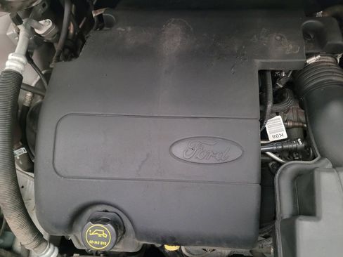 Used 2017 Ford Explorer XLT image 30