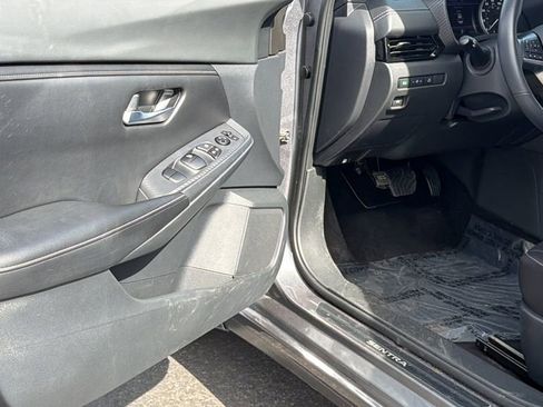 Used 2021 Nissan Sentra SV image 23