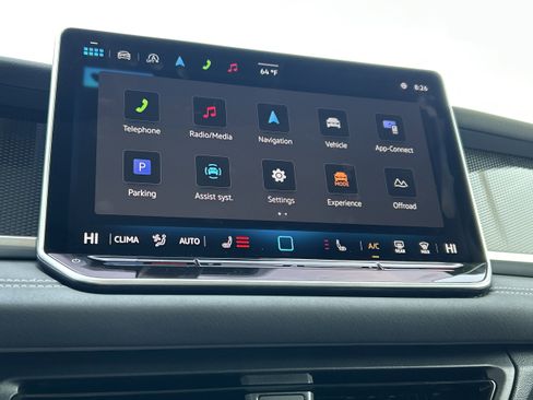 New 2025 Volkswagen Tiguan SE image 17