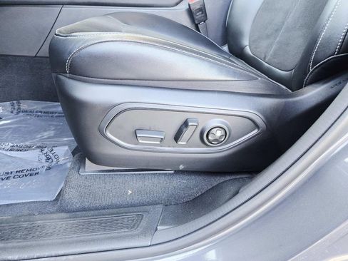 Used 2023 Jeep Grand Cherokee Altitude image 38