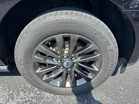 Certified 2020 Ford Expedition Max Limited w/ Equipment Group 301A AWD/4WD image 4