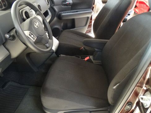 Used 2008 Scion xB image 8