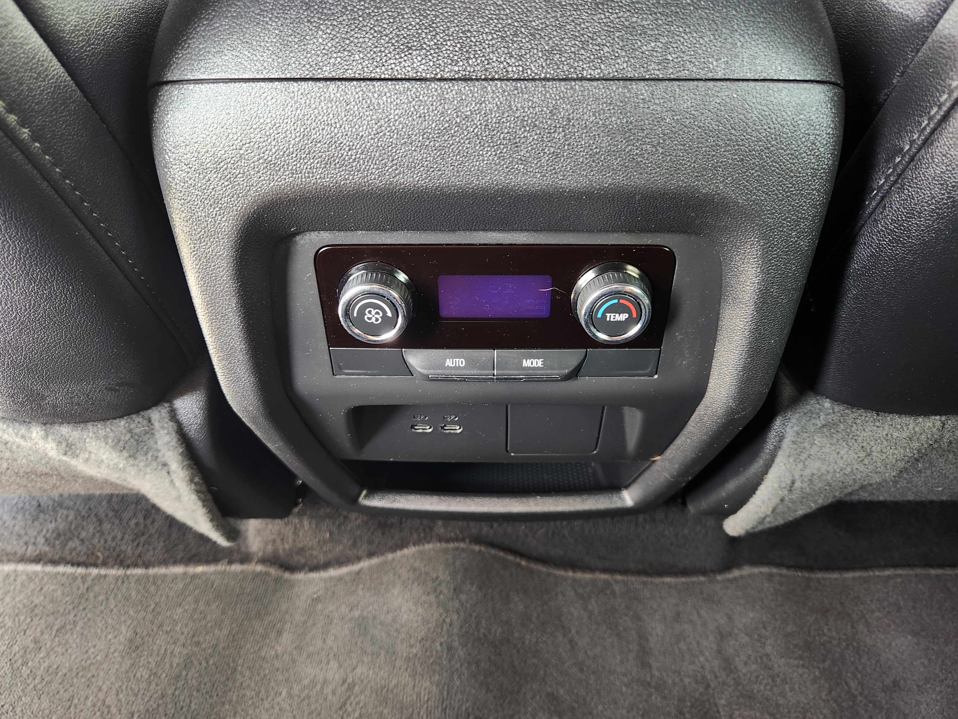 Used 2026 Chevrolet Traverse LT FWD image 31