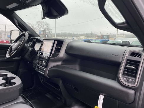 New 2026 RAM 2500 Tradesman w/ Chrome Appearance Group AWD/4WD image 14