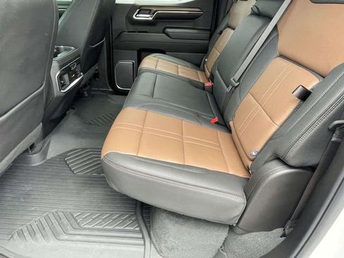 Certified 2024 Chevrolet Silverado 1500 High Country w/ Technology Package AWD/4WD image 12