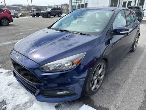 Used 2017 Ford Focus ST image 1