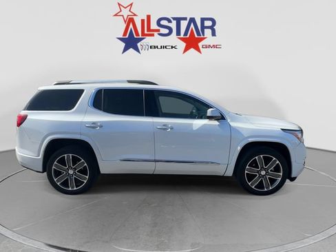 Used 2019 GMC Acadia Denali w/ Technology Package FWD image 8