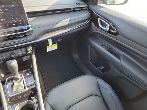 New 2026 Jeep Compass Limited image 16