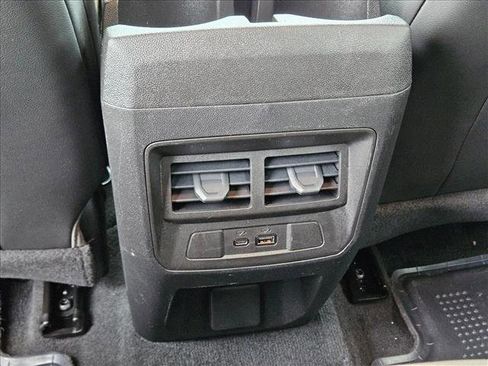 Used 2025 Chevrolet Colorado ZR2 w/ Technology Package AWD/4WD image 19