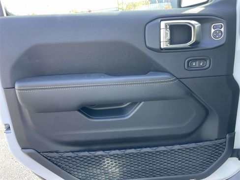 New 2026 Jeep Wrangler Unlimited Sahara image 27