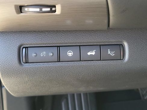 Used 2025 Nissan Pathfinder Platinum w/ Cargo Package FWD image 27