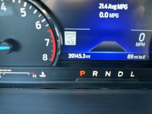 Used 2022 Ford Explorer XLT w/ Equipment Group 202A image 22