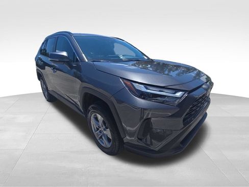 Used 2024 Toyota RAV4 XLE AWD/4WD image 3