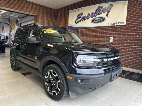 Used 2022 Ford Bronco Sport Outer Banks w/ Tech Package AWD/4WD image 1