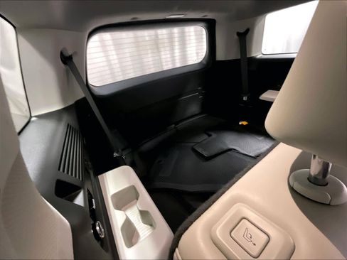 Used 2024 Hyundai Santa Fe Calligraphy image 17