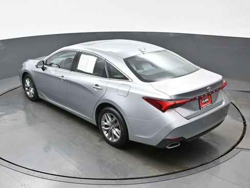 Used 2019 Toyota Avalon XLE image 38