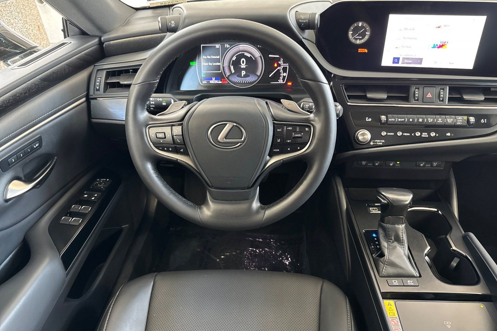 Certified 2025 Lexus ES 300h w/ Premium Package FWD image 18