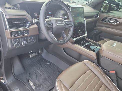 Used 2025 GMC Yukon Denali Ultimate image 20