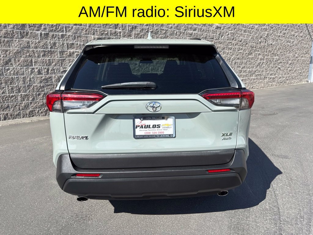 Used 2021 Toyota RAV4 XLE AWD/4WD image 5