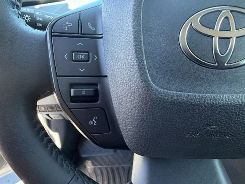 Used 2023 Toyota Prius LE image 19