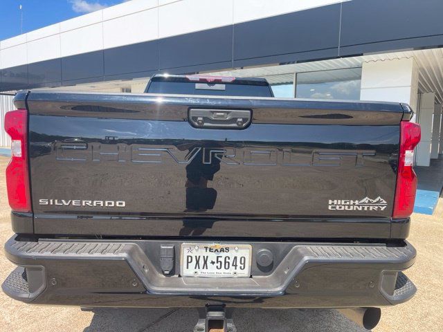 Used 2020 Chevrolet Silverado 3500 High Country w/ Technology Package AWD/4WD image 6