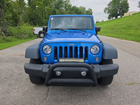 Used 2015 Jeep Wrangler Unlimited Sport w/ Quick Order Package 24S AWD/4WD image 8