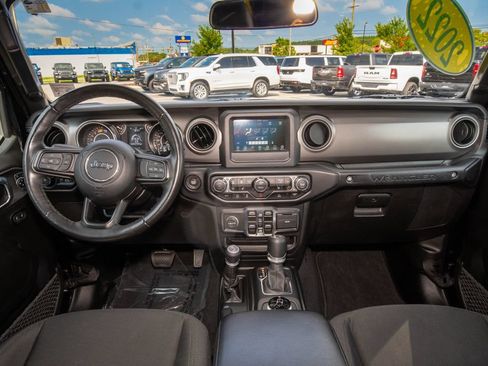 Used 2022 Jeep Wrangler Unlimited Sport AWD/4WD image 18