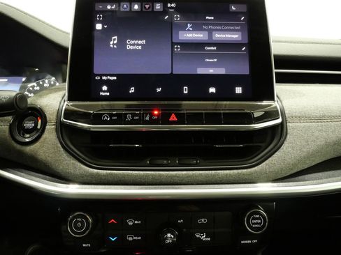 Used 2022 Jeep Compass Latitude image 20