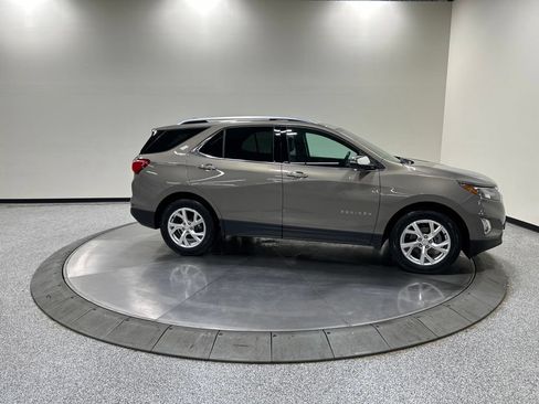 Used 2019 Chevrolet Equinox Premier FWD image 6