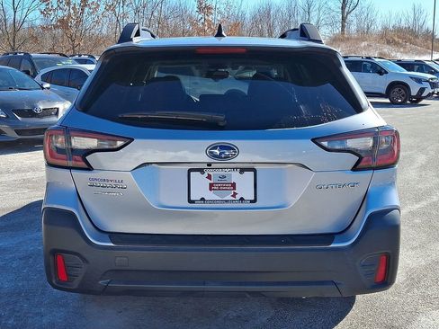 Certified 2022 Subaru Outback Premium image 6