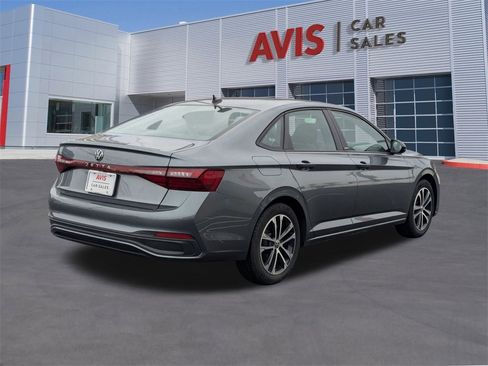 Used 2025 Volkswagen Jetta Sport image 6