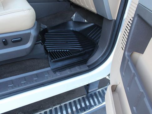 Used 2015 Ford F350 Lariat w/ Lariat Ultimate Package image 29