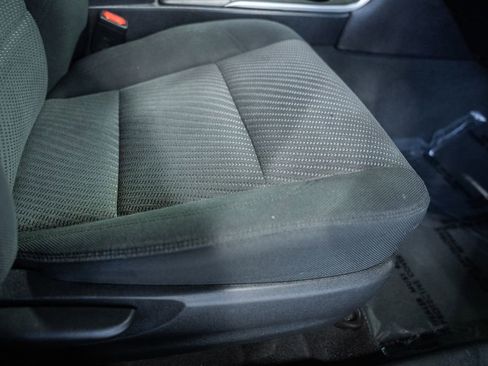 Used 2017 Toyota Camry LE FWD image 27